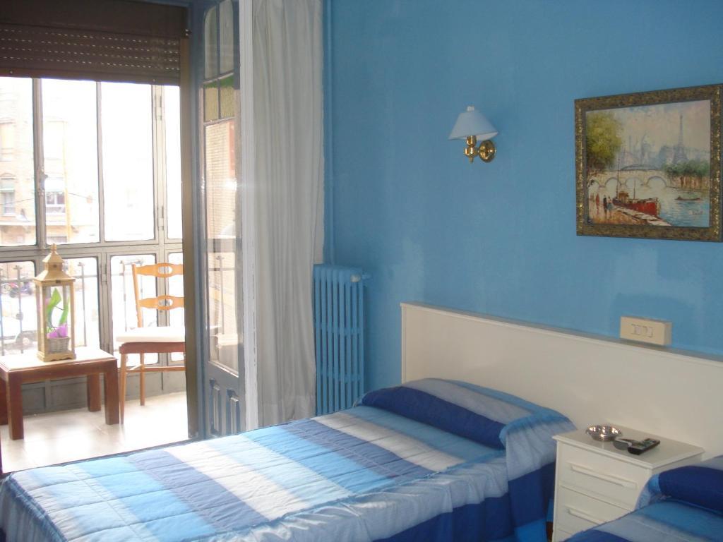 Hostel Central Zaragoza Room photo